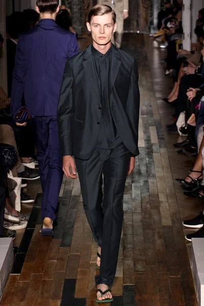 Look 43